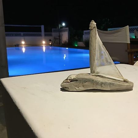 Villa Costa Hydra Plépi 外观 照片